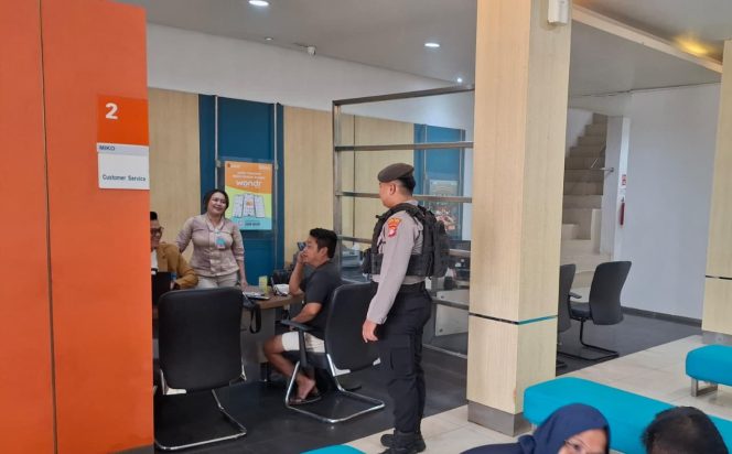 
					**Jaga Uang Nasabah Tetap Aman, Satsamapta Polres Bartim Perketat Pengamanan Objek Vital di Bank BNI Ampah**