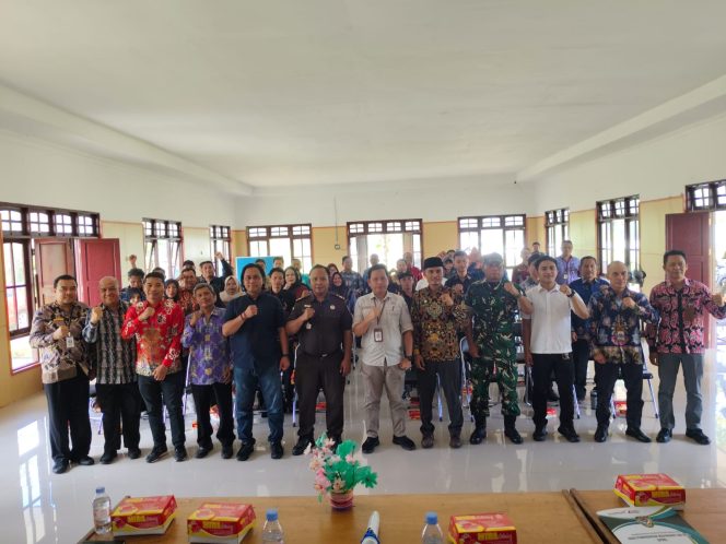 
					SOSIALISASI TEKNIS VERIFIKASI DPS DAN MEKANISME PENETAPAN DPT PILKADES SERENTAK TAHAP I TAHUN 2026 DI KECAMATAN SERUYAN HILIR TIMUR