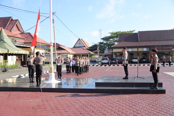 
					POLRES SERUYAN GELAR UPACARA HARI KESADARAN NASIONAL, KAPOLRES: JAGA PROFESIONALITAS DAN MORALITAS