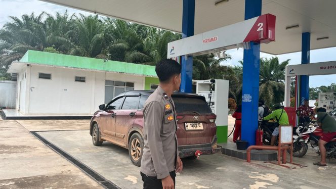 
					POLSUBSKTOR BATU AMPAR CEK SPBU, PASTIKAN KEAMANAN DAN KETERSEDIAAN BBM