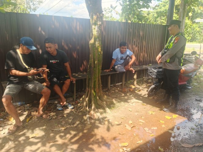 
					PERSONIL POLSEK PULAU PETAK LAKSANAKAN PATROLI DIALOGIS KE DESA-DESA WILAYAH KECAMATAN PULAU PETAK