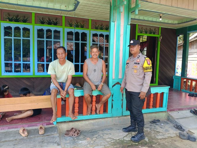 
					Wujudkan Manuhing Damai, Polsek Manuhing Pererat Silaturahmi Lewat Program Cooling System