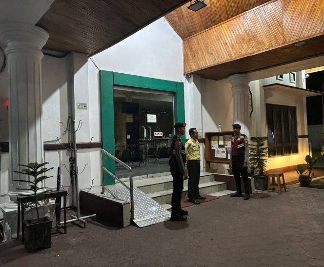 
					Cegah Aksi Kriminalitas, Sat Samapta Polres Sukamara Intensifkan Patroli Malam di Area Perbankan