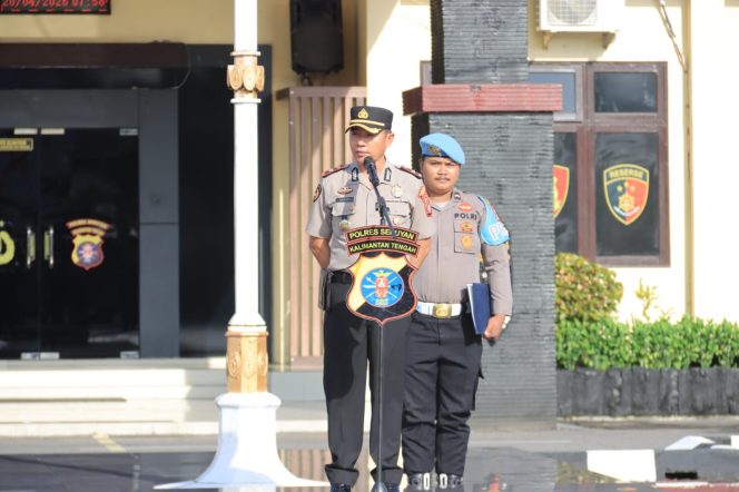 
					WAKAPOLRES SERUYAN PIMPIN APEL PAGI JAM PIMPINAN, SIAP ANTISIPASI GEJOLAK AKIBAT NAIKNYA HARGA BBM