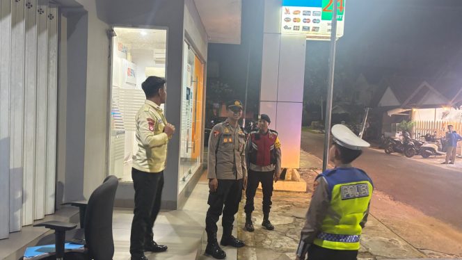 
					PATROLI OBJEK VITAL PAMAPTA II POLRES SERUYAN, SISIR WILAYAH HUKUM JAGA KEAMANAN MALAM HARI