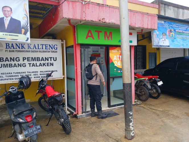 
					Pererat Persatuan, Polsek Tewah Ajak Warga Tewah Tangkal Hoaks dan Provokasi