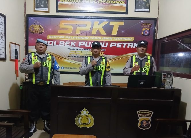
					POLSEK PULAU PETAK LAKSANAKAN KEGIATAN SIAGA MAKO PADA MALAM HARI GUNA CIPTAKAN SITUASI AMAN