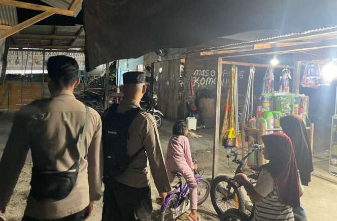 
					Wujudkan Lingkungan Aman, Personel Polsek Sepang Intensifkan Patroli Dialogis di Sepang