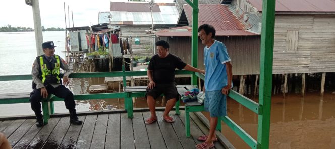 
					PERSONIL POLSEK PULAU PETAK LAKSANAKAN PATROLI DIALOGIS KE DESA-DESA WILAYAH KECAMATAN PULAU PETAK