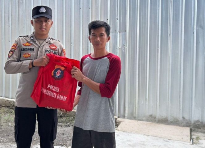 
					Polsek Kotawaringin Lama Salurkan Bansos Polres Kobar untuk Warga Kurang Mampu Situasi aman kondusif