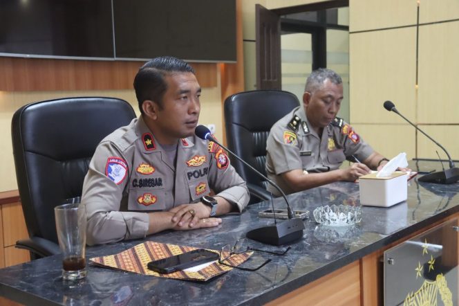 
					Tindak Lanjuti Arahan WFH, Wakapolres Kotim Pimpin Rapat Koordinasi Bersama PJU