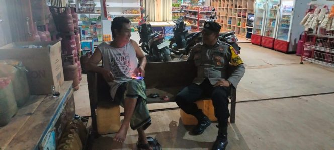 
					Pererat Hubungan dengan Warga, Polsek Balai Riam Gencarkan Patroli Dialogis