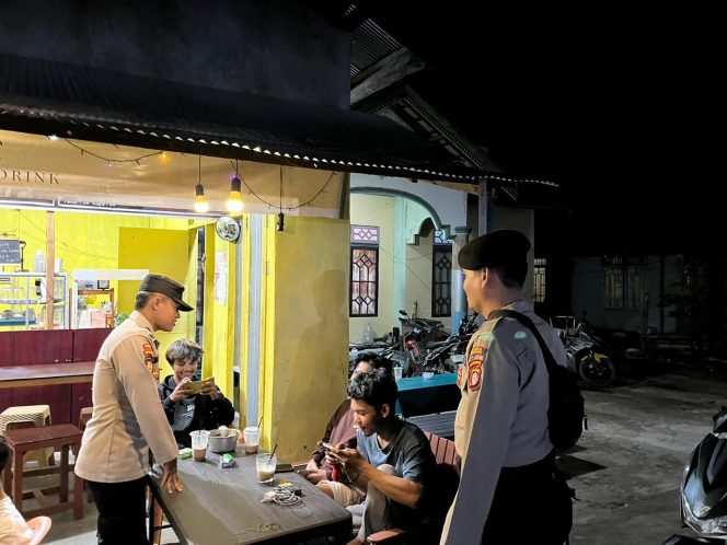 
					Pererat Sinergitas, Polsek Jelai Laksanakan Sambang Dialogis dengan Warga