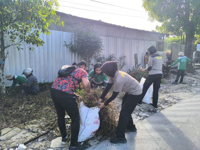 
					Polres Kobar Gelar Jumat Bersih, Dukung Program “Indonesia Asri” Ciptakan Lingkungan Sehat
