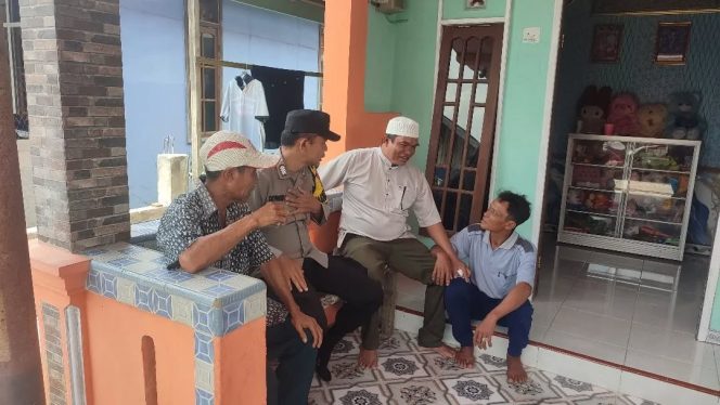 
					Dekatkan Diri dengan Masyarakat, Bhabinkamtibmas Polsek Jabiren Raya Gencarkan Sambang Warga