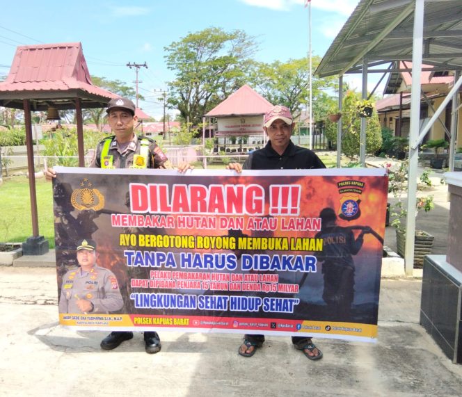 
					Cegah Karhutla Sejak Dini, Polsek Kapuas Barat Turun Langsung Edukasi Warga Soal Larangan Bakar Lahan