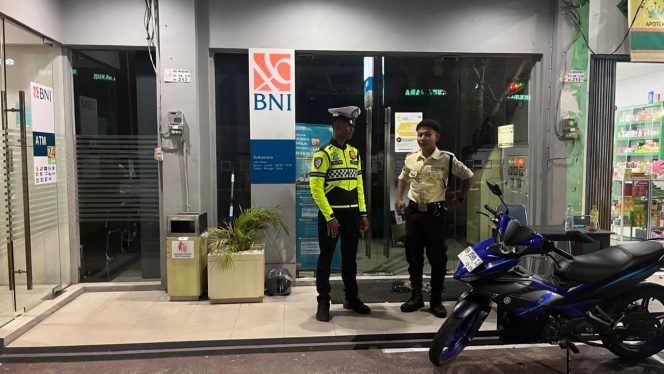 
					Cegah Balap Liar dan Kejahatan, Sat Lantas Polres Sukamara Patroli Malam di Area Perbankan