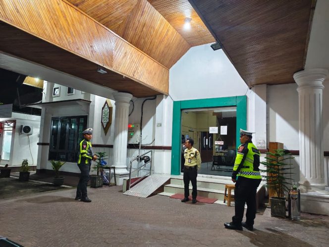 
					Pastikan Keamanan Objek Vital, Sat Lantas Polres Sukamara Pantau Perbankan Saat Malam