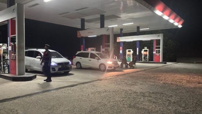 
					Sat Samapta Pastikan Pelayanan di SPBU Berjalan Aman dan Lancar