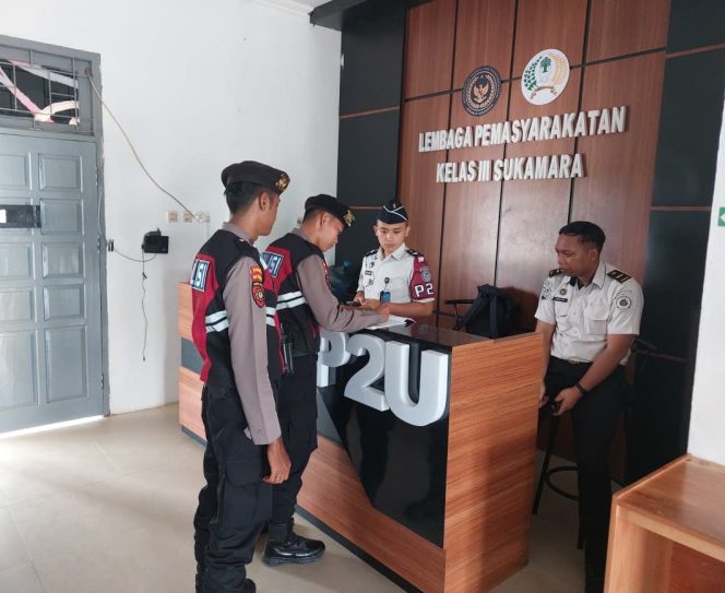 
					Perketat Pengawasan, Sat Samapta Polres Sukamara Patroli Objek Vital