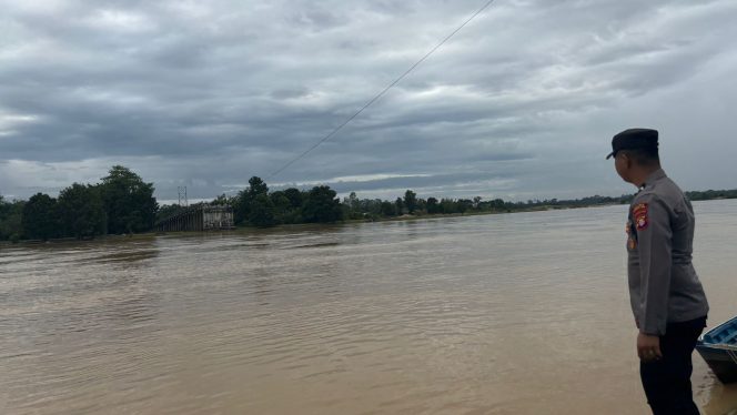 
					Polsek Sepang Pantau Ketat Ketinggian Air Sungai Kahayan