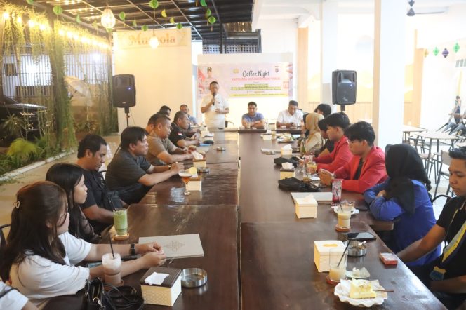
					Polres Kotim Laksanakan Coffee Night Bersama Kelompok Cipayung Plus  dan BEM se-Kabupaten Kotawaringin Timur