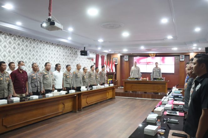 
					Pimpin Gelar Operasional, Kapolres Kobar Tekankan Pelayanan dari Hati dan Penguasaan Lingkungan Demi Kamtibmas Kondusif