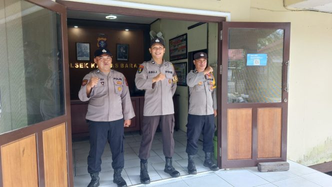 
					Pastikan Keamanan Markas dan Pelayanan Prima, Personel Polsek Kapuas Barat Laksanakan Siaga Jaga Mako.