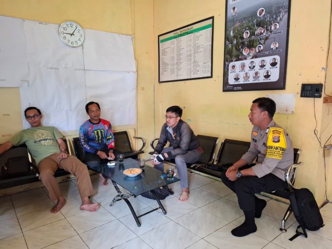 
					Sambangi Warga Bahaur, Bhabinkamtibmas Polsek Kahayan Kuala Ajak Dialog