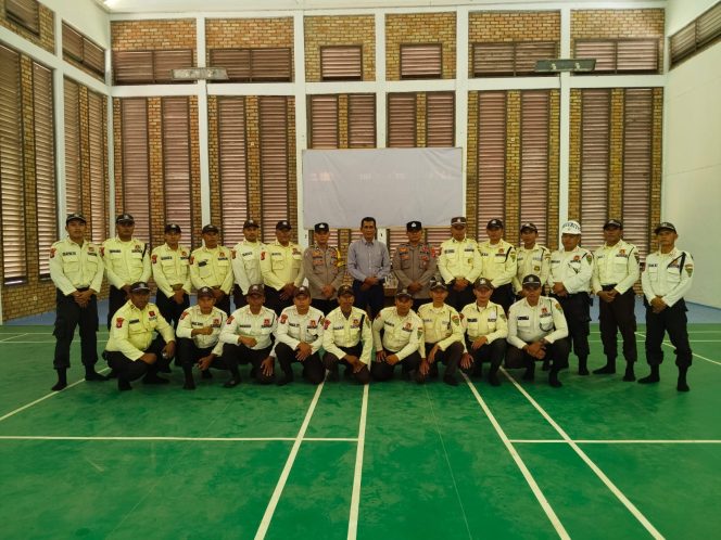 
					Polsek Balai Riam Sosialisasikan Fungsi Pengamanan Terbatas bagi Personel Satpam PT HHK