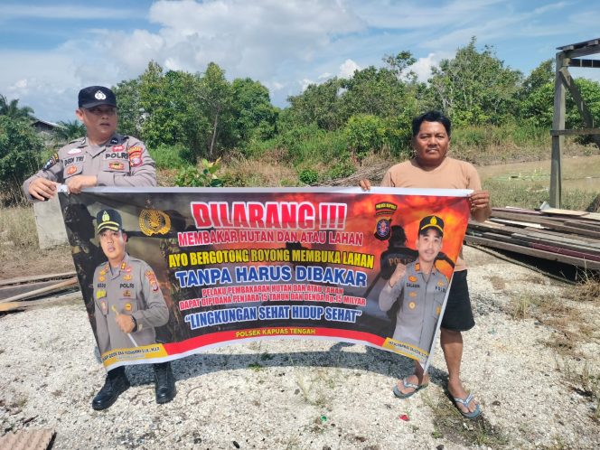 
					Piket Polsek kapuas tengah Rutin lakukan imbauan larangan  karhutla kepada masyarakat.