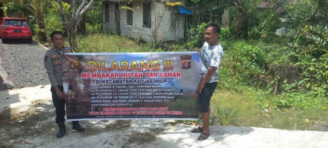 
					Polsek Kapuas Hilir Rutin Sampaikan  Sosialisasikan Himbauan Larangan Karhutla Kepada Masyarakat Guna Mencegah Terjadinya Karhutla