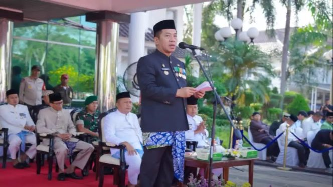
					Pemda Karawang Peringati Hari Pendidikan Nasional