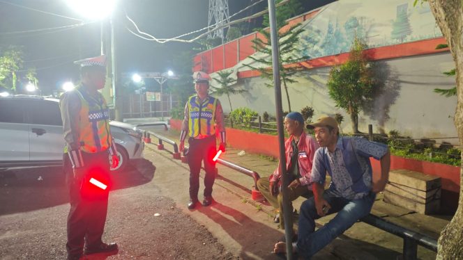 
					Antisipasi Balapan Liar Malam Satlantas Polres Kotim tingkatkan Blue Light Patrol Malam.