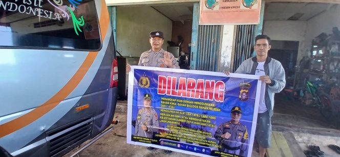 
					Cegah Perusakan Ekosistem Perairan, Polsek Kapuas Timur Sosialisasikan Bahaya Illegal Fishing untuk Keberlanjutan