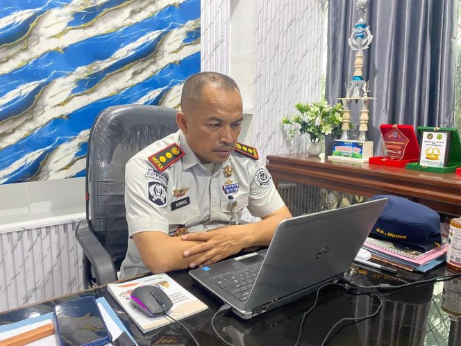 
					TINGKATKAN KOMPETENSI, KARUTAN MANNA IKUTI SEMINAR NASIONAL TRANSFORMASI PEMASYARAKATAN KUHP-KUHAP TERBARU