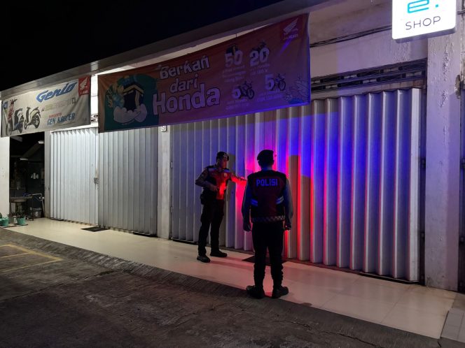 
					Satsamapta Polres Barito Timur Observasi Lingkungan Showroom Honda Trio Tamiang Layang