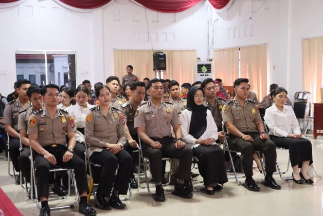 
					Momen Bahagia, 9 Personel Polres Murung Raya Ikuti Sidang BP4R
