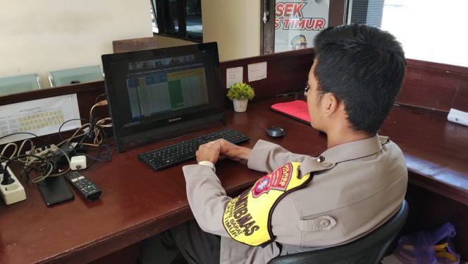 
					Polsek Kapuas Timur Ikuti Zoom Anev Program Ketahanan Pangan Dalam Penguatan Swasembada Pangan Polda Kalteng