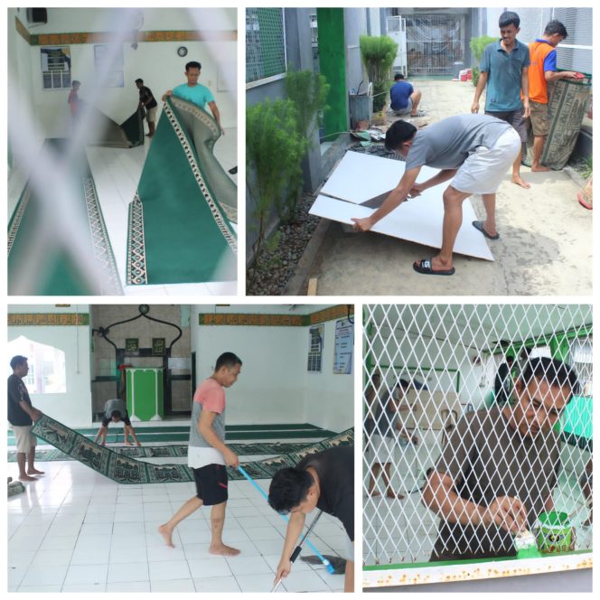 
					Dua Hari Libur Nasional, WBP Rutan Manna Kompak Percantik Masjid At-Taubah
