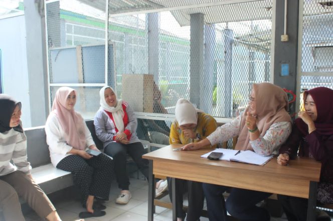 
					Petugas Blok Wanita Rutan Manna Beri Motivasi untuk Warga Binaan Perempuan