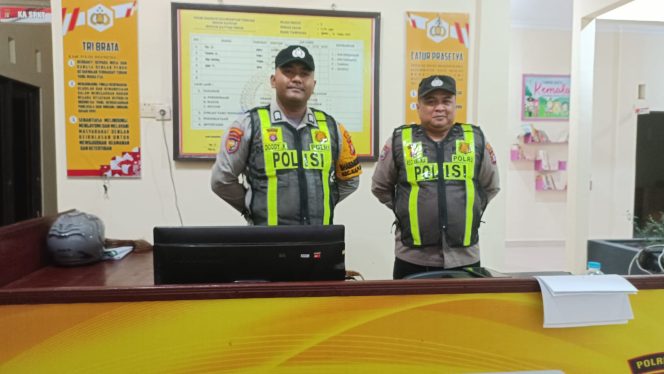 
					POLSEK KAPUAS TIMUR RUTIN LAKSANAKAN SIAGA PENJAGAAN MAKO, CEGAH ANCAMAN MAUPUN GANGGUAN KAMTIBMAS