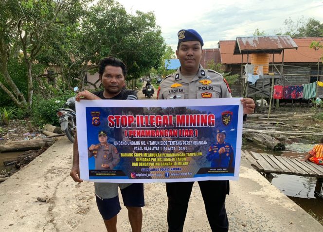 
					Satpolairud Polres Kapuas Laksanakan Patroli Perairan, Beri Imbauan Stop Penambangan Liar Di DAS Kapuas