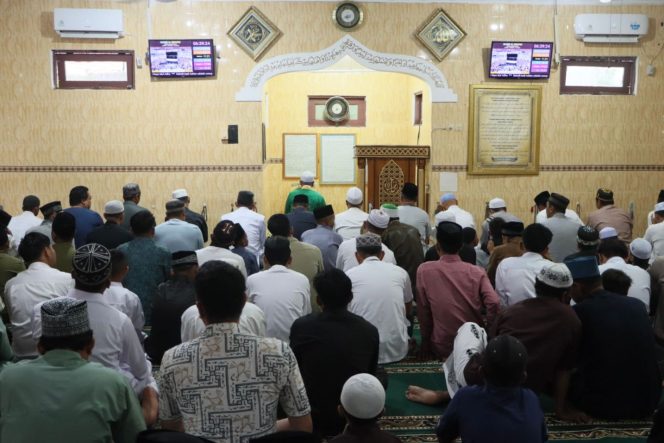 
					Idul Adha 1447 H, Polres Murung Raya Satukan Kebersamaan Lewat Sholat Ied