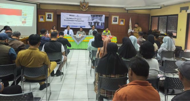 
					Bangun Kesadaran Tertib Berlalu Lintas, Jasa Raharja Jakarta Barat Edukasi Warga Cengkareng
