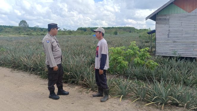 
					Cegah Terjadinya Karhutla, Anggota Polsek Basarang Lakukan Sosialisasi Secara Rutin