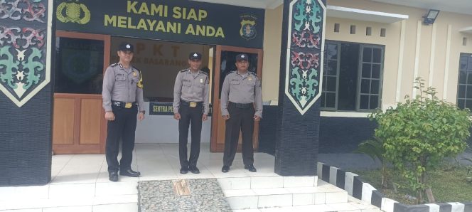 
					Tingkatkan Kewaspadaan Personil Polsek Basarang Giat Siaga Mako