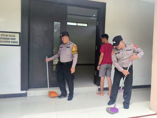 
					Polsek Banama Tingang Laksanakan Kurve di Tempat Ibadah Desa Bawan
