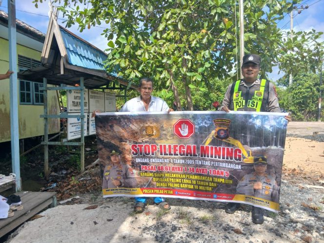 
					PERSONEL POLSEK PULAU PETAK LAKSANAKAN SOSIALISASI ILEGAL MINING KE MASYARAKAT GUNA PENCEGAHAN TAMBANG LIAR DI WILAYAH KECAMATAN PULAU PETAK
