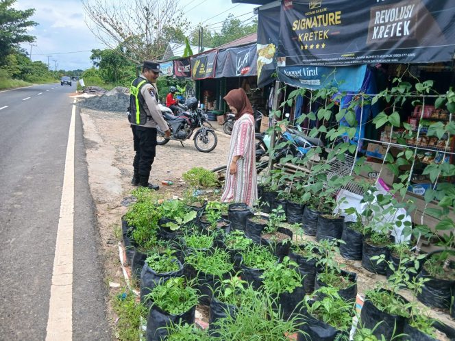 
					Polsek Pulau Petak melaksanakan  Giat Pengecekan Pemanfaatan lahan Pekarangan Mandiri